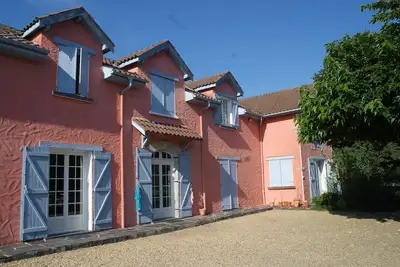 Image de Ferme de caractère avec piscine privée et de beaux jardins