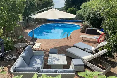 Image de Jolie maison de campagne avec piscine sur 6 hectares avec vue sur la campagne