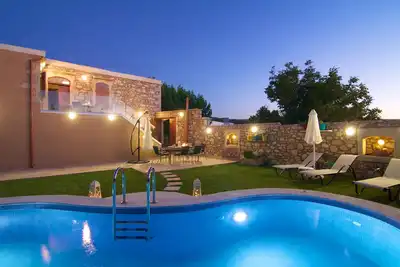 Image de Villa Blue Paradise avec piscine et jacuzzi pour 5 personnes