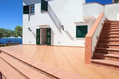Image de Vue sur la mer villa sur la côte d'Amalfi, avec jardin, se détendre