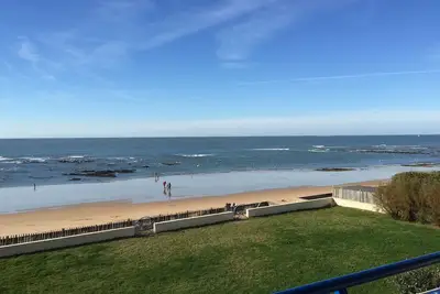 Image de Des vacances les pieds dans l'eau. Accès direct à la plage. Internet haut débit