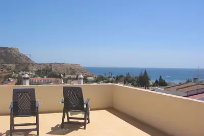 Image de Appartement immense avec piscine & terrasse à seulement 5 min à pied de la plage