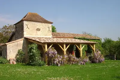Image de Maison de campagne du 18eme siècle, superbe vue sur la vallée de la Dordogne