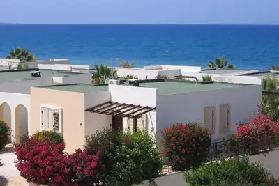 Image de Villa de luxe en bord de mer, avec vue sur la plage, extrêmement bien située