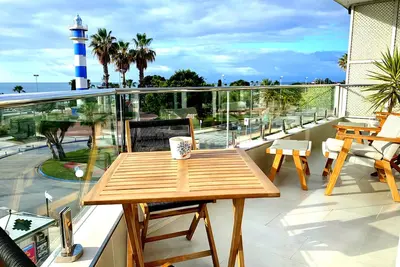Image de Appartement élégant avec vue mer en première ligne