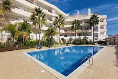 Image de Bel appartement de 2 chambres avec piscine dans la ville historique de Lagos