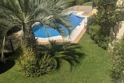 Image de Appartement Avec Shared piscine et les jardins, climatisation et connexion Wi-Fi haut débit