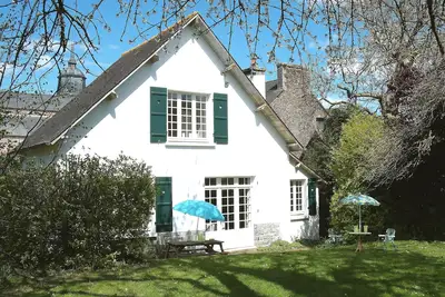 Image de Cottage de Charme avec grand jardin calme dans un village