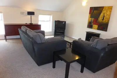 Image de Appartement de deux chambres dans le coeur de la ville historique - à un jet de pierre de toutes les commodités