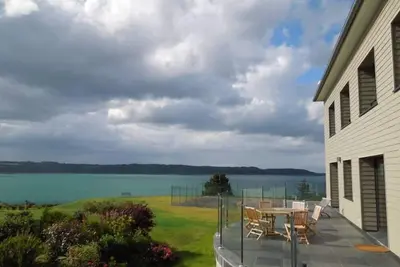 Image de Maison avec vue imprenable sur la mer à 100m et très grand jardin