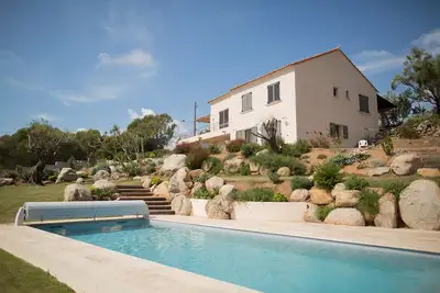 Image de Villa vue mer piscine chauffée 8 personnes avec borne de recharge électrique