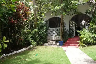 Image de Tranquille 2 chambres, 2 salles de bains Villa, Sunset Crest, St. James