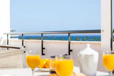Image de Penthouse Fantastique Avec Soleil Toute La JOURNÉE, Vue Sur La Mer
