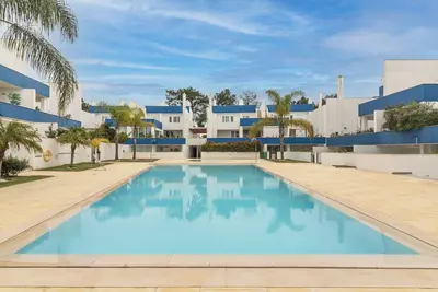 Image de Appartement Penthouse en Duplex avec Vue sur Mer et Piscine - (Nouveaux lits pour 2019! ! )