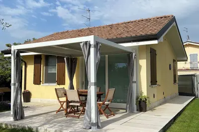 Image de Villetta Gelsomino, à Bardolino Calmasino villa dans résidence avec piscines.