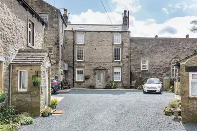 Image de Fern House, Grassington; parking central et pourtant calme, élégance légère et d'époque
