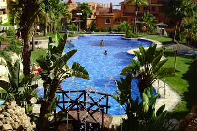 Image de Luxury 2 Bed Apt Free Uk & Spanish Tv & Fibre Wi-Fi. Air Con.