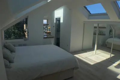 Image de Spacieux loft indépendant avec cuisine