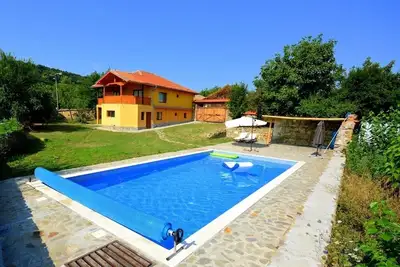 Image de Belle maison de vacances en Bulgarie idyllique