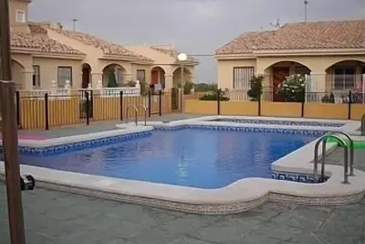 Image de 2 Chambres Bungalow près de la magnifique plage, entre Guardamar Et La Mata