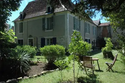 Image de Authentique Gîte Côté Jardin au Domaine Le Nid des Oiseaux dans charmant village