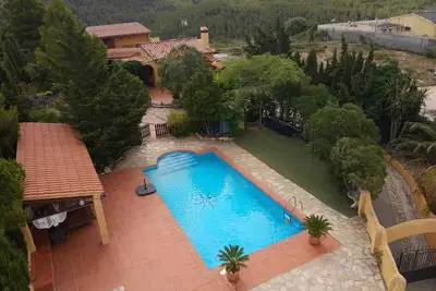 Image de Maison Confortable Avec Piscine PRIVÉE Et Jardin, À  15 Minutes  Des Plages