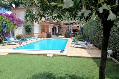 Image de Villa 3*Var, Les Issambres mer à 350m, piscine chauffée 5 chambres, 10 Pers