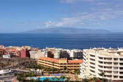 Image de Offre D'Ete. Des vues spectaculaires sur l'océan et la falaise