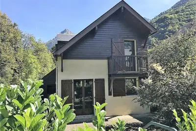Chalet pour 6 personnes à Cauterets avec place de parking gratuit