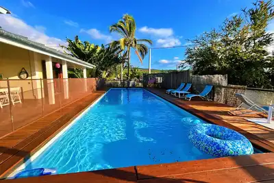 Image de charme, piscine et vue mer à qq mn de la plage st gilles les bains