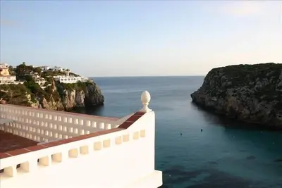 Image de Maison avec terrasse dans les falaises de Cala'n Porter
