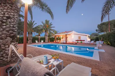 Image de Td Villa Marinesca Typical Villa with Pool