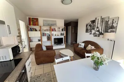 Image de Appartement indépendant à 5 mn de l'aéroport- 2 chambres- salle de bain-cuisine