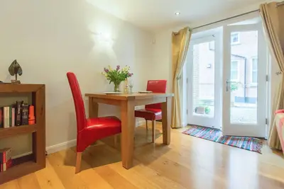 Image de Stones Throw - Un charmant appartement à quelques pas de la plage