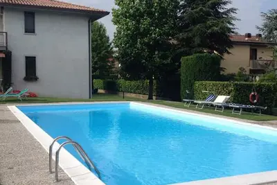 Image de Modern apartment, Residence with swimming pool surrounded by greenery with Free Wi-Fi