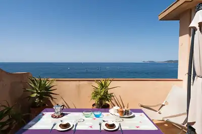 Image de Appartement avec vue sur la mer terrasse