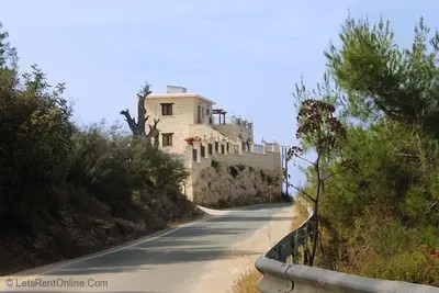 Image de 'The Lost Castle' - Amazing Private Villa Retreat Near Polis