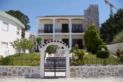 Image de Maison au calme avec jardin à proximité des plages et vue sur l'océan