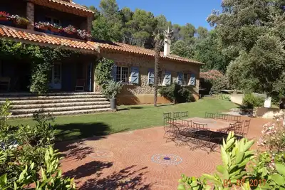 Image de Grande bastide de caractère avec piscine 15m X 7m pour 12 personnes