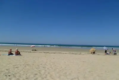 Image de Appartement lumineux situé à 50m de la Grande-Plage, vue partielle mer classé **