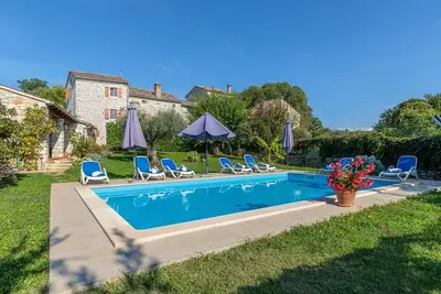 Image de Maison de vacances Tamaris avec piscine à Strpacici