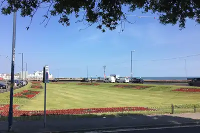 Image de Bel appartement moderne en bord de mer récemment rénové