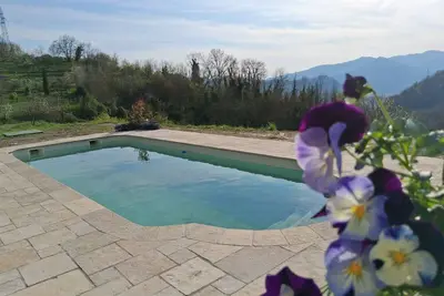 Ferme toscane, vue panoramique, piscine, près de Lucques, Pise et Florence