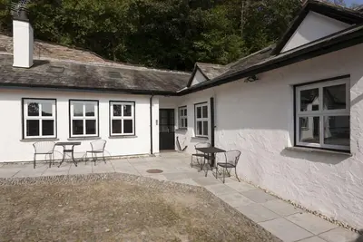 Image de Cottage de luxe Fellside avec parking. Vue sur le lac Rivière Jardin et cour.