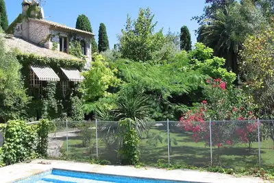Image de Belle Vieille Bastide en pierre avec piscine privée, courte distance en voiture de plage