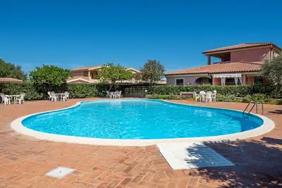 Image de Maison dans résidence avec piscine à 2 km de la mer