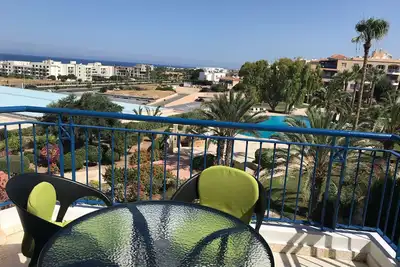 Image de 1 Bed Apt en Kings Palace avec vue mer et piscine. 4 personnes, Tv, Wi-Fi, Ac