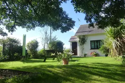 Image de Relaxant. Familles. Chiens. Rural. Au centre de toutes les plages / attractions. 3 chambres Ă coucher.