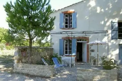 Image de Maison avec piscine au coeur des vignes
