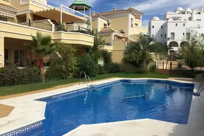 Image de Spacieux appartement duplex climatisé de 3 chambres, parking privé et piscine partagée